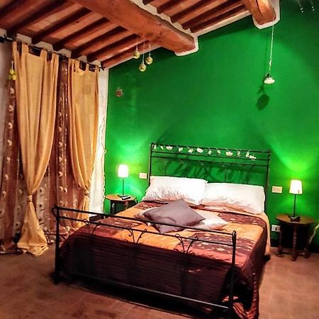 B&B Le Undici Lune Сан-Джиминьяно Экстерьер фото