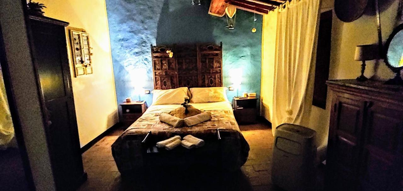 B&B Le Undici Lune Сан-Джиминьяно Экстерьер фото