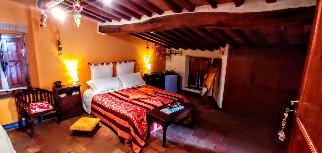 B&B Le Undici Lune Сан-Джиминьяно Экстерьер фото