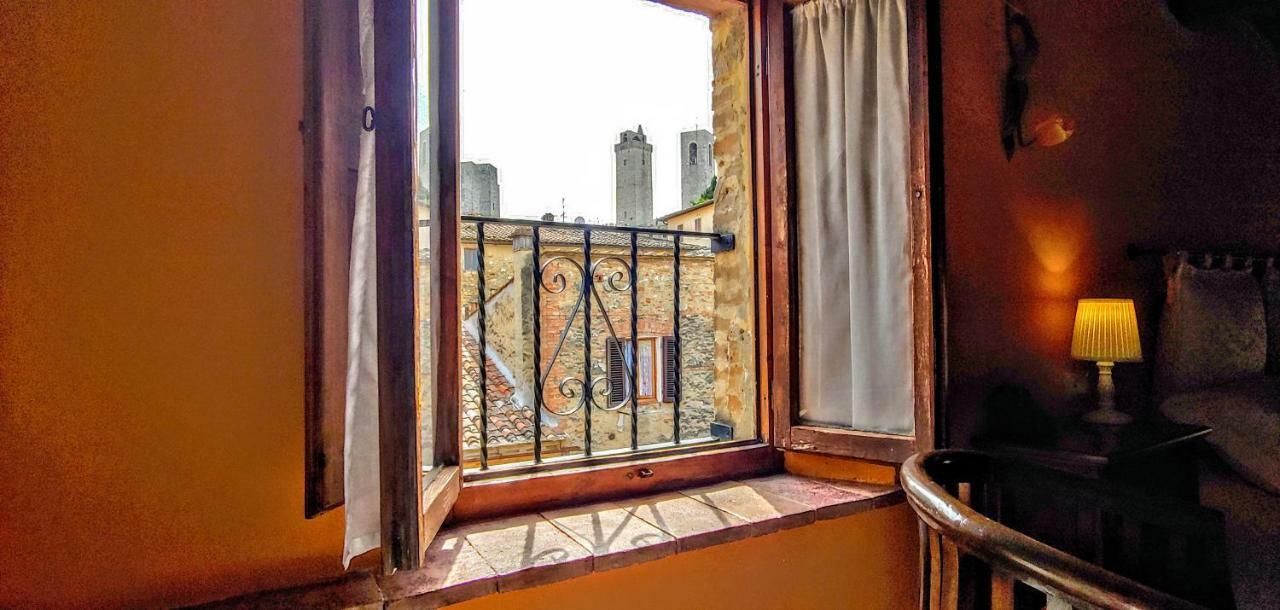 B&B Le Undici Lune Сан-Джиминьяно Экстерьер фото