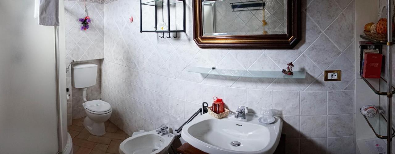 B&B Le Undici Lune Сан-Джиминьяно Экстерьер фото