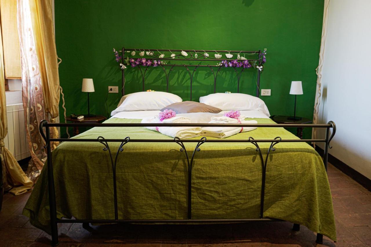 B&B Le Undici Lune Сан-Джиминьяно Экстерьер фото
